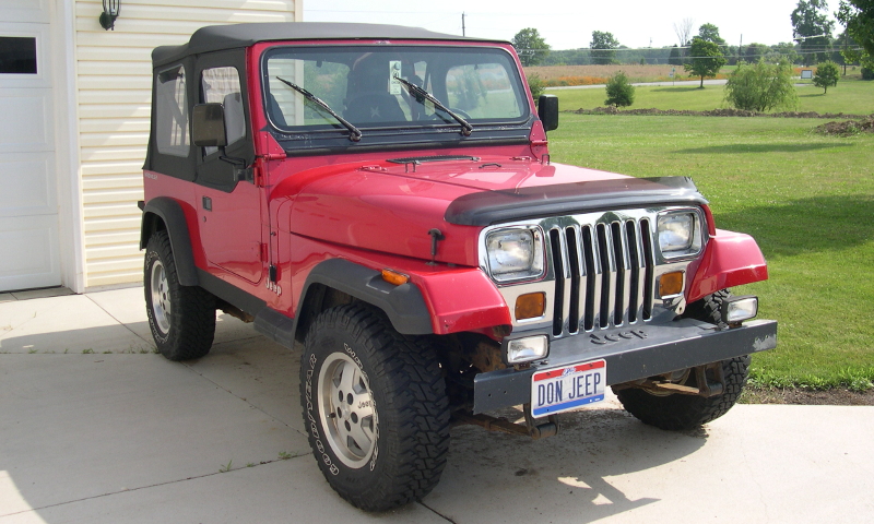 1992 Jeep YJ (CC BY-SA 3.0 by Wikimedia user)