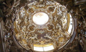 Ceiling in the Servite mother church (CC BY 2.5 by Wikimedia user)